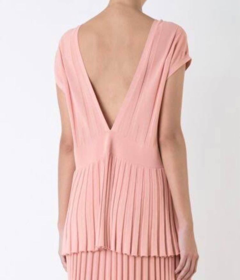 Second hand Scanlan Theodore Coral Deep V Neck Pleated Rib Crepe Knit Top available at Restitched